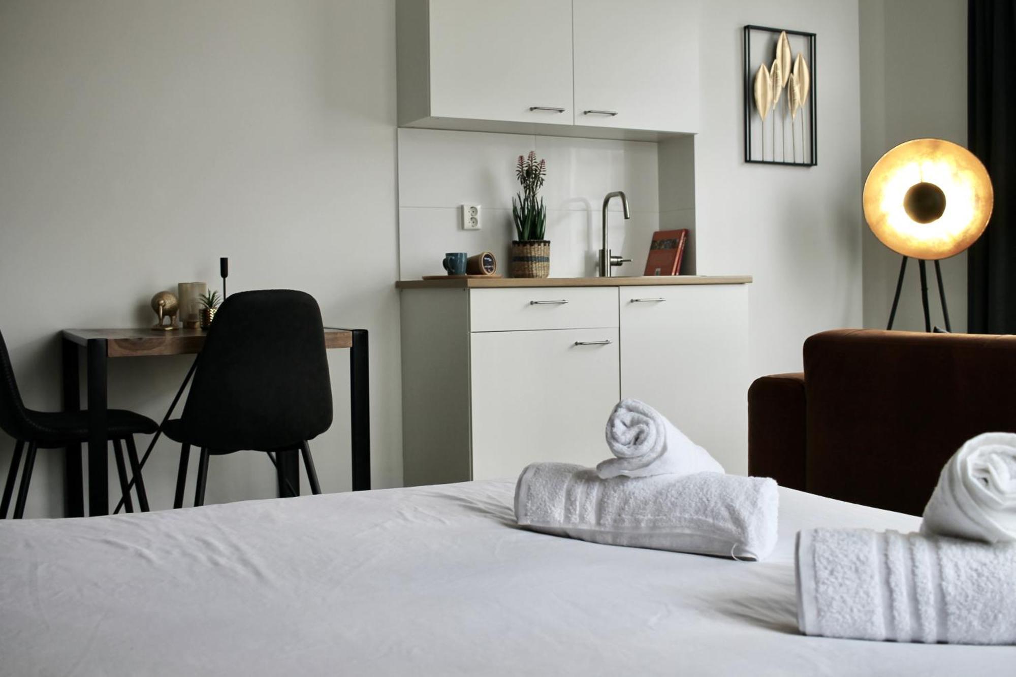 B&K Urban City Suites Tilburg Exteriör bild