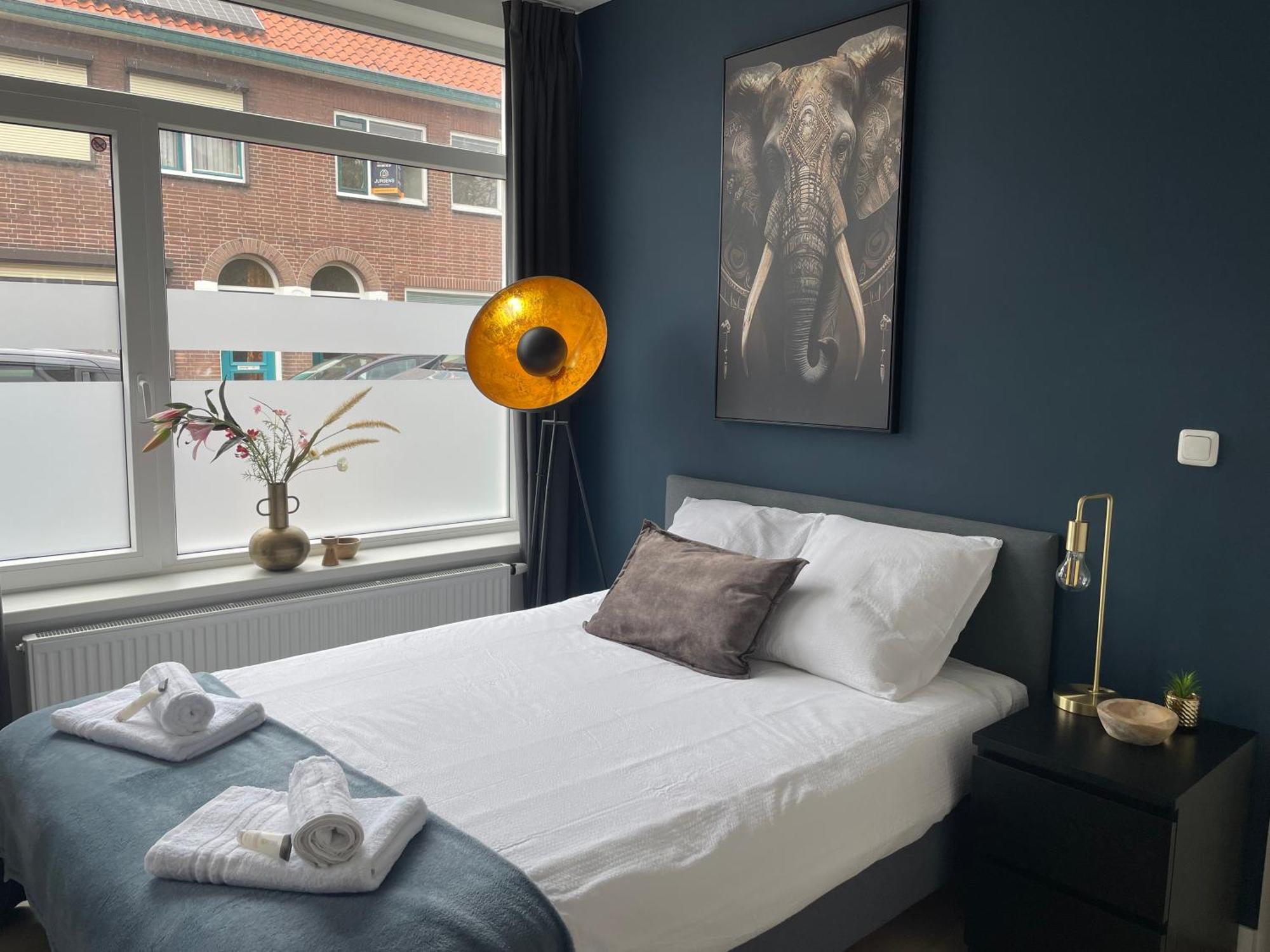 B&K Urban City Suites Tilburg Exteriör bild