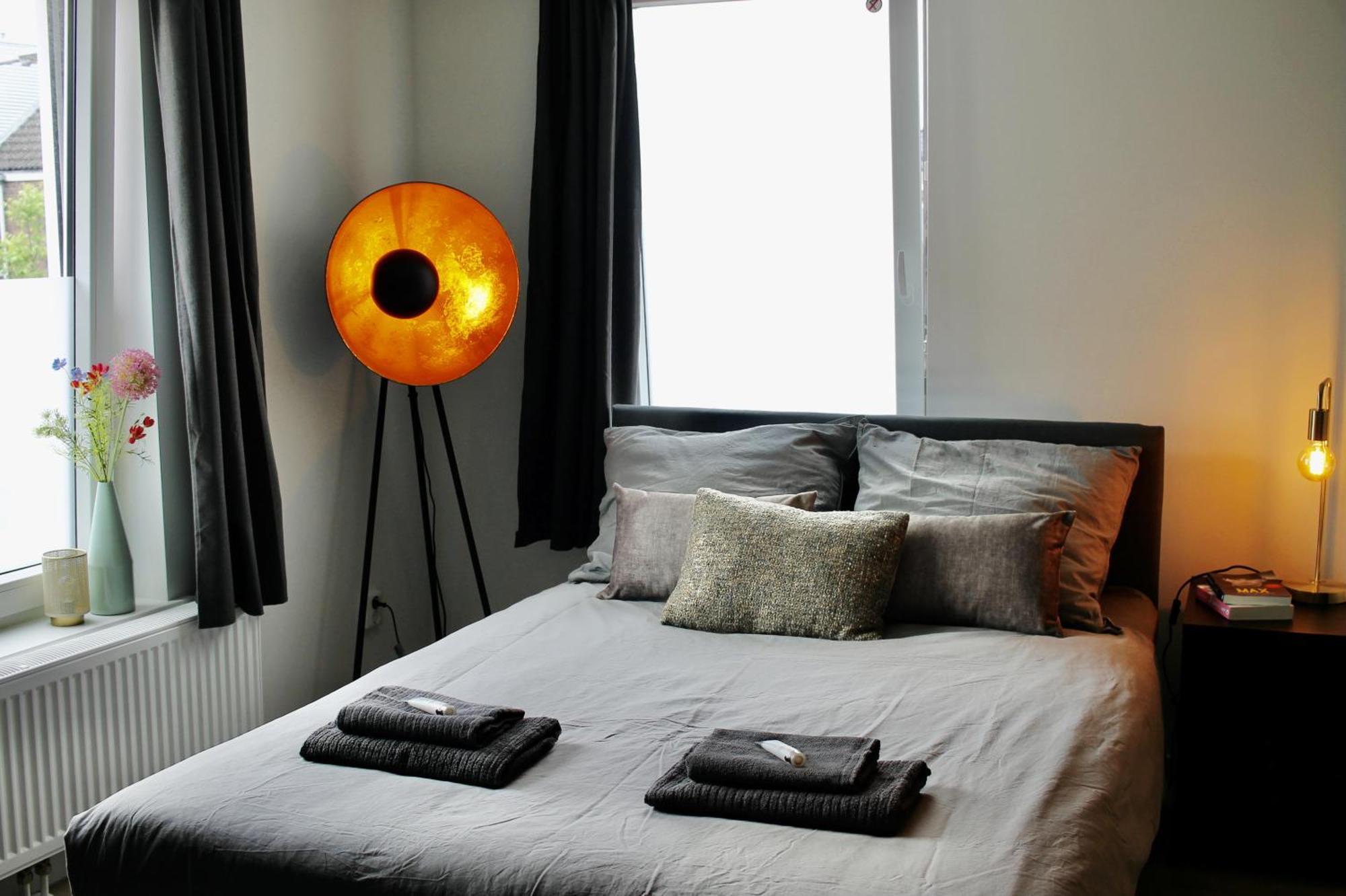 B&K Urban City Suites Tilburg Exteriör bild